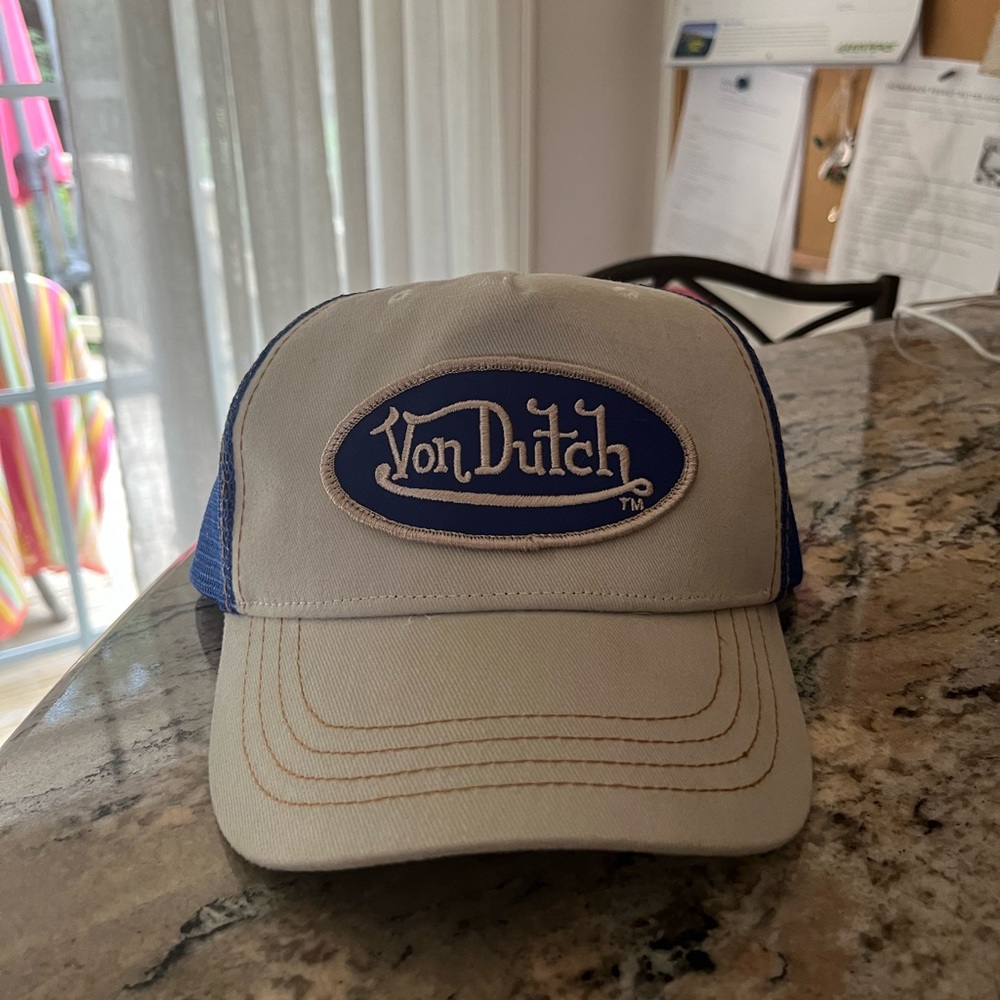 von dutch hat